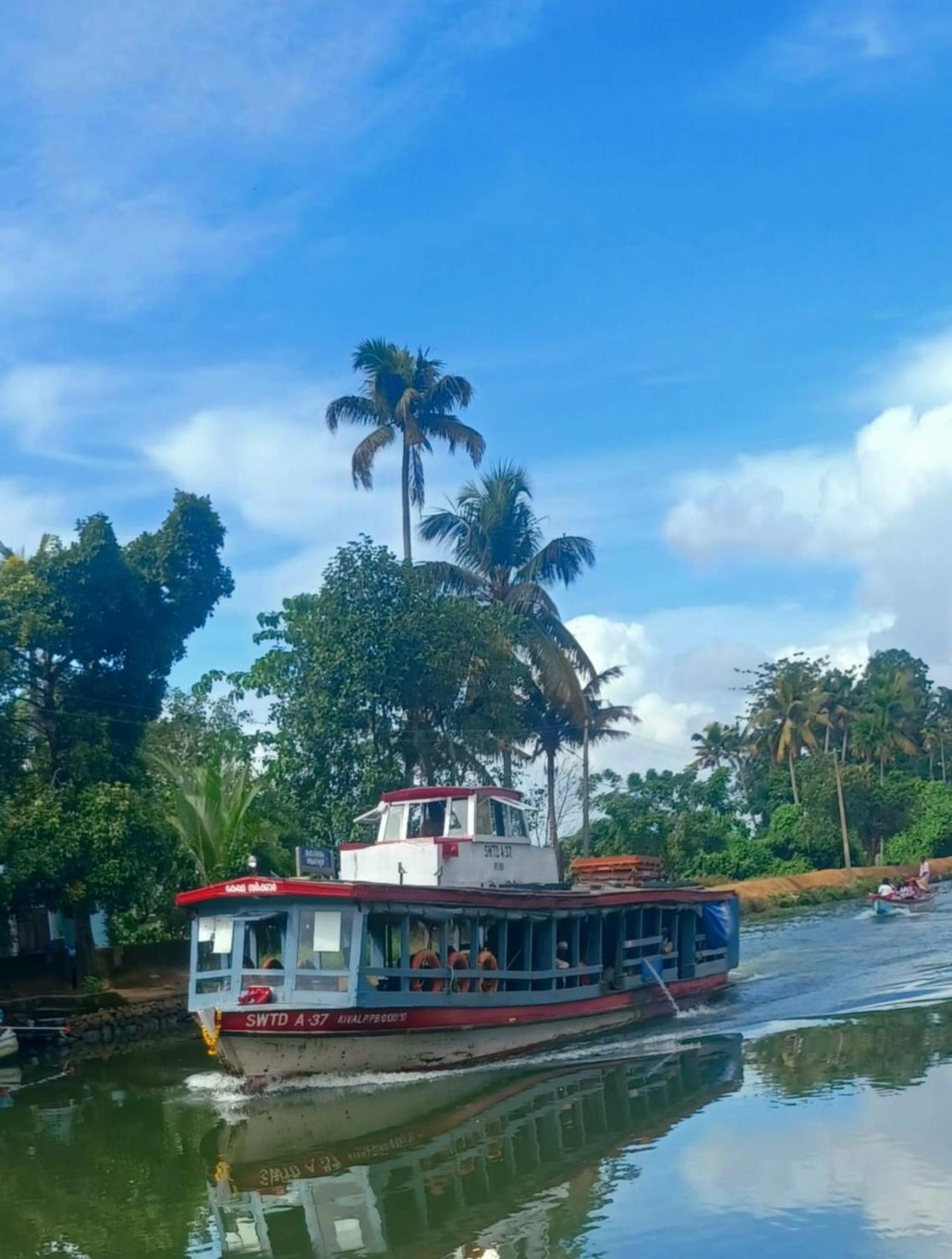 Paadam By The Backwaters 库玛拉孔 外观 照片